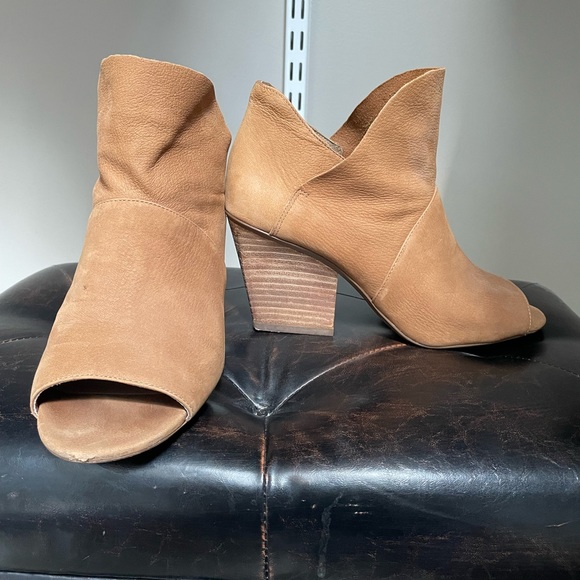 Vince Camuto open-toe booties - Picture 2 of 6